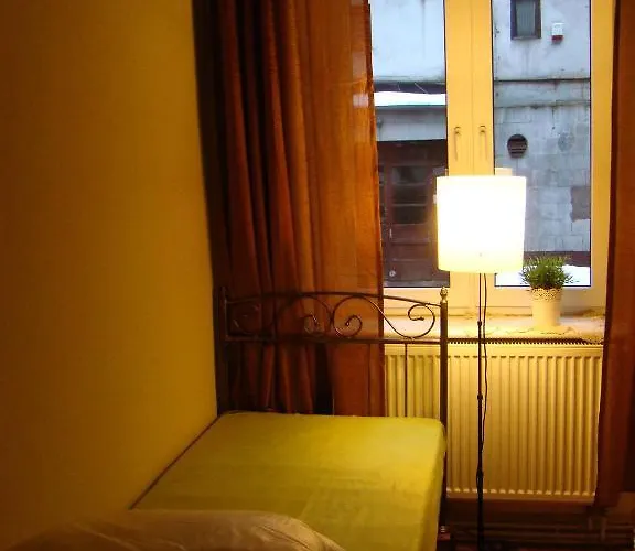 Vandrarhem Hostelik Wiktorianski *